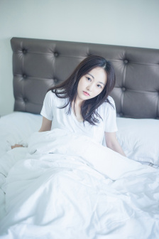 魅世青莲