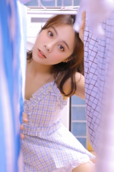 娇小的x视频